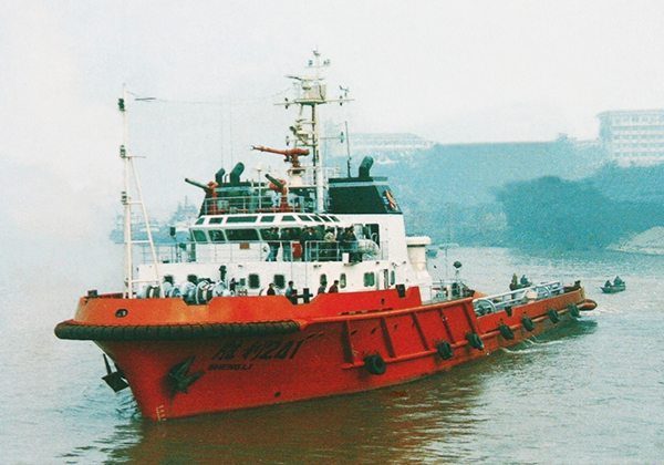 4,000HP淺海拖曳/供應船（1996年...